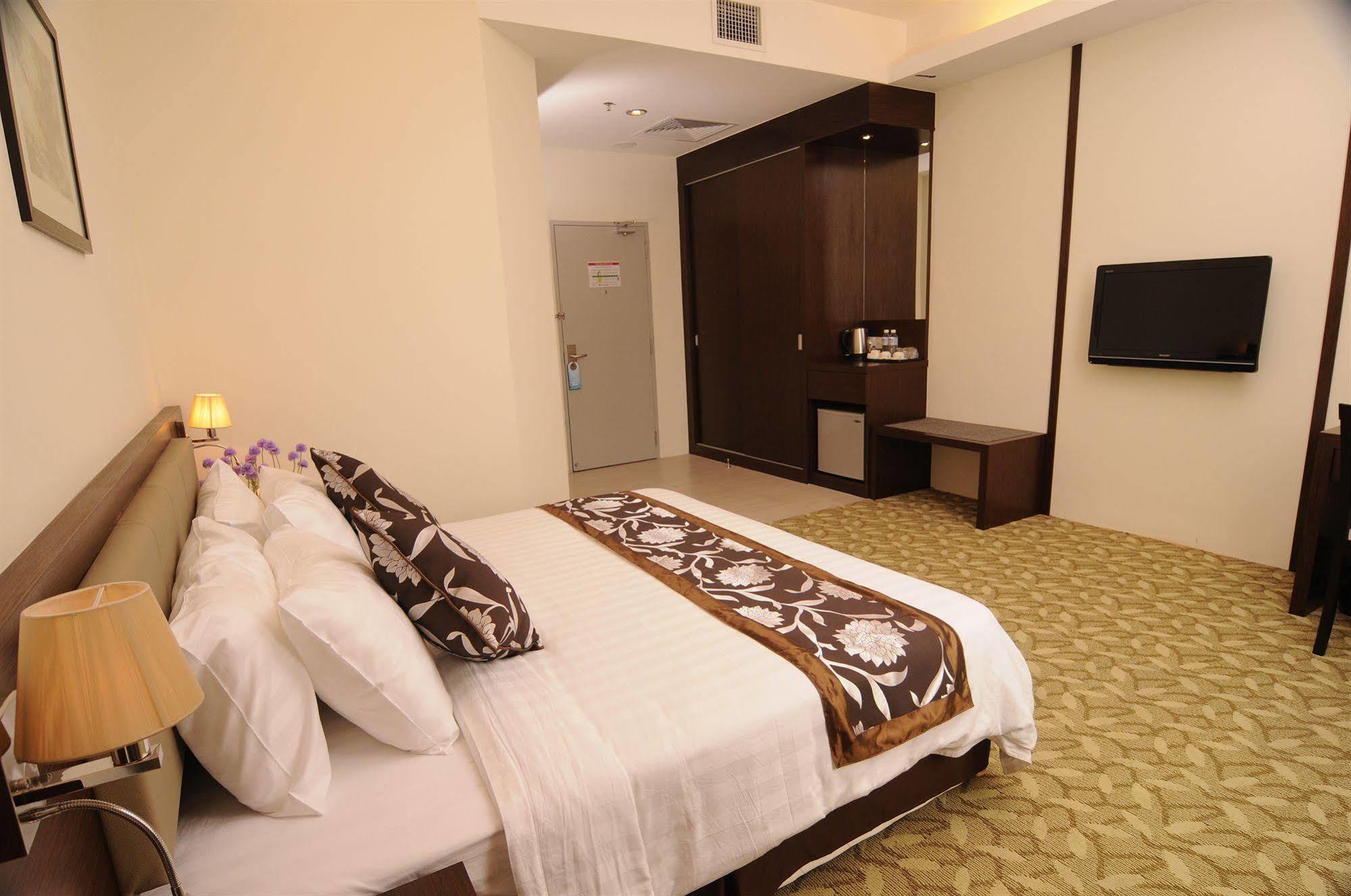 Seemsoon Hotel 3*